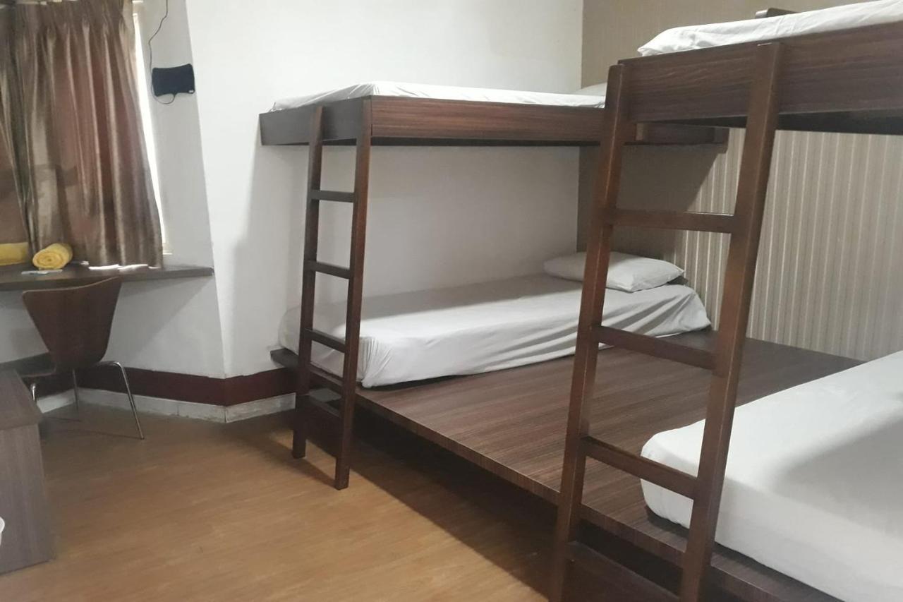 Ferienwohnung Smart Dream Aeropolis Ar2 Tangerang Exterior foto